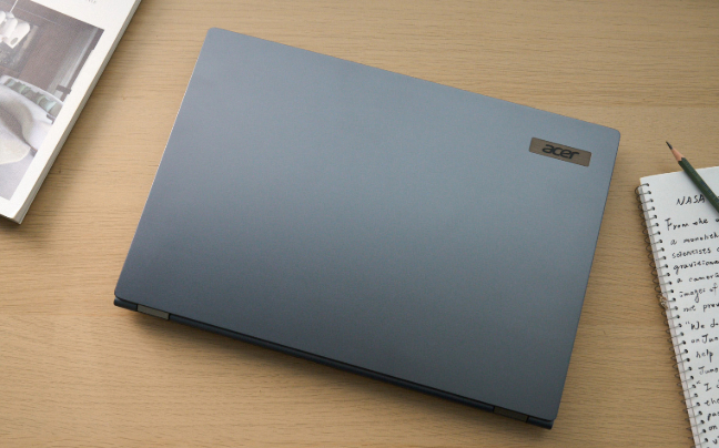 Acer TravelMate P4 16 評測:有 AI 效能加持的經典商務筆電!
